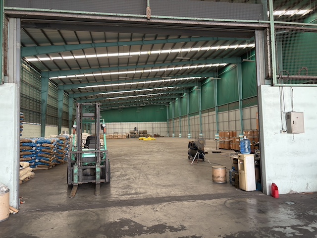 BST919 ให้เช่าโกดัง / คลังสินค้ามีให้เลือก 2 ขนาด  ทำเลย่านกระทุ่มแบน สมุทรสาคร ใกล้ถนนพระราม 2 และวงแหวนกาญจนาภิเษก