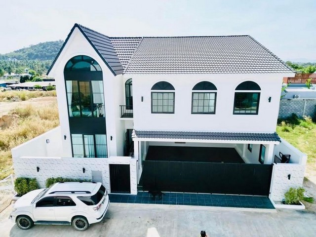 ขายพูลวิลล่าหรู พัทยา ทุ่งกลมตาลหมัน ใกล้สวนสาธารณะ (ราคาพิเศษ) TP-H1899