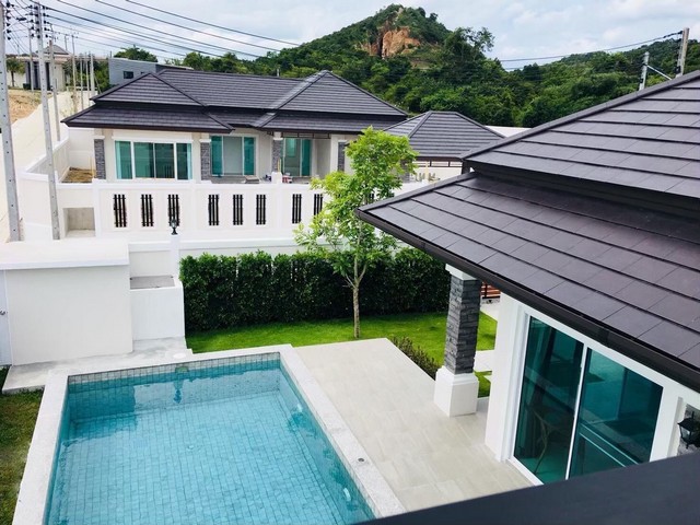 พูลวิลล่า หัวหิน แกรนด์ ฮิลล์ บ้านสวย สระส่วนตัว ใกล้สโมสร ราคาโดนใจ