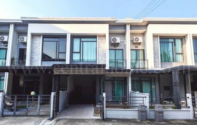 ลดด่วน ทาวน์โฮม แกรนด์ พลีโน่ วัชรพล-สุขาภิบาล 5 ทำเลดี ต่อเติมครบ