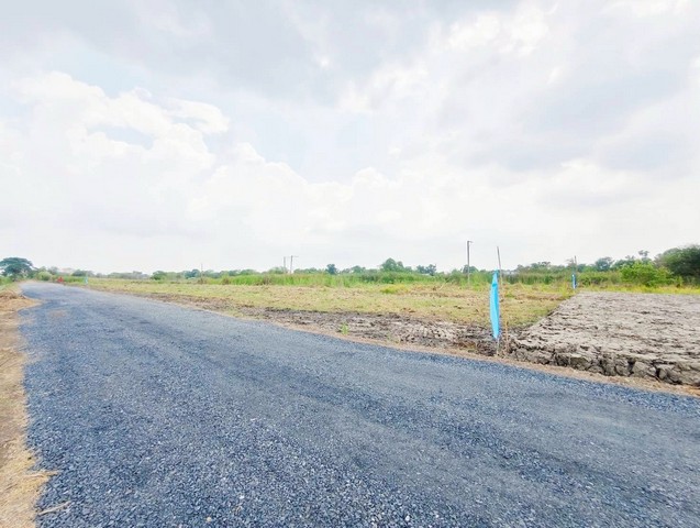 พื้นที่ดิน - ขนาด 0 ไร่ 0 NGAN 100 ตาราง.วา  490000 BAHT สภาพดี ถนนกว้าง ใกล้ถนนคอนกรีต ถูกมาก