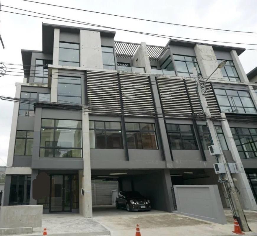 HR 9626 ให้เช่าอาคารสำนักงาน 4 ชั้น  โครงการดิสทริค - ศรีวรา ทาวน์อินทาวน์ วังทองหลาง 