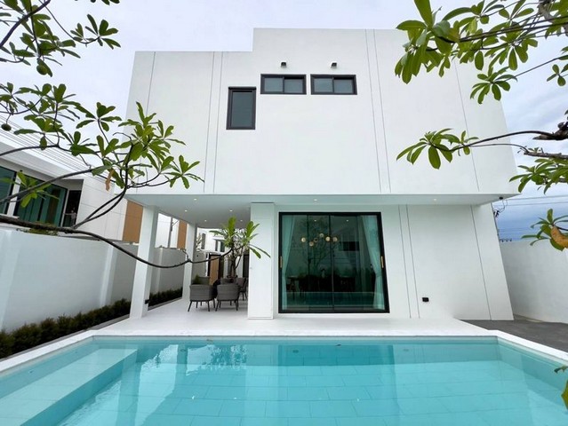 ลวิลล่า 2 ชั้น บ้านเลขที่สวย 128/8 สไตล์โมเดิร์น รับนายหน้า หางดง