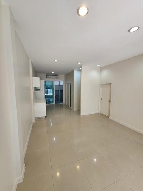 P2222 ให้เช่า ทาวน์โฮม หมู่บ้านกลางเมือง S-Sense พระราม9 ลาดพร้าว ตกแต่งใหม่ ใกล้ทางด่วน ใกล้ MRT สายสีเหลือง ซอยลาดพร้าว 84 ประดิษฐ์มนูธรรม