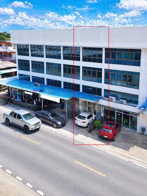 Lotus 7-Eleven แฟชั่น 3 กม. ตลาดหทัยมิตร 1.2 กม. รามอินทรา107-111  ให้เช่าตึกพาณิชย์ 3.5 ชั้น พระยาสุเรนทร์  23 ตรว. 318 ตรม. 