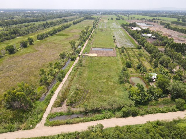 ที่ดิน - 1 Rai 0 NGAN 0 ตาราง.วา  690000 BAHT อสังหาดี ถูกมาก ใกล้ตลาด ใกล้ปั๋มน้ำมัน ทำเกษตร