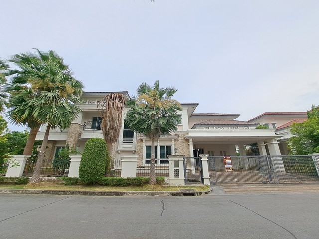  ขายบ้านเดี่ยว โครงการ แกรนด์ บางกอก บูเลอวาร์ด ปิ่นเกล้า  เขตทวีวัฒนา กรุงเทพฯ อยู่ใกล้สถานีรถไฟฟ้ายสาย สายสีลม-ตลาดพลู