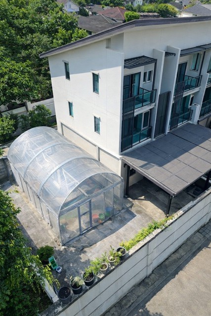 หลังริม ทาวน์โฮมหรู เซ็นทรัล เวสเกต 900 ม. ใกล้ MRT ตลาดบางใหญ่ 900 ม.3นอน 3น้ำ รัตนาธิเบศร์ 29 ตร.ว. 350 ตร.ม.