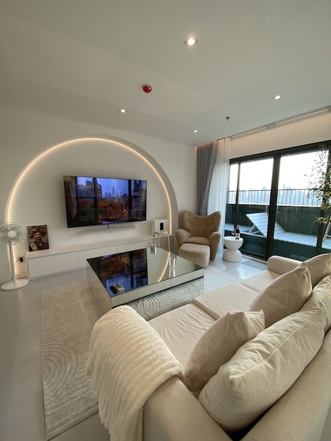 BH3925 ให้เช่าคอนโดดีไซน์หรู 1 ห้องนอน พร้อมระเบียงส่วนตัวที่ Noble Solo Thonglor ใกล้ BTS ทองหล่อ ขนาด 70 ตร.ม.