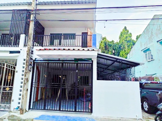 สนามบินดอนเมือง 850 ม. วิภาวดีรังสิต70-80  ทาวน์เฮ้าส์ให้เช่า 3 นอน 2 น้ำ ดอนเมืองโทลล์เวย์  24 ตร.ว.192 ตร.ม. พร้อมแอร์ และเฟอร์ฯ 