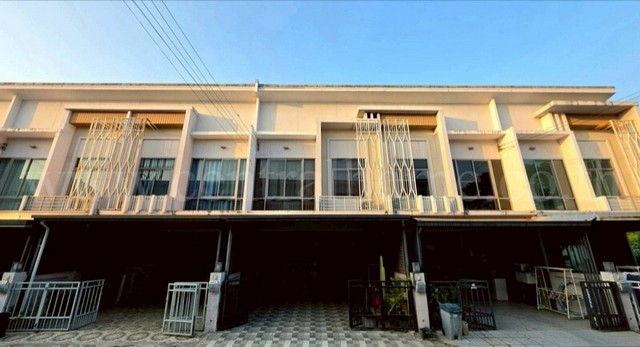 ลดราคา ทาวน์เฮ้าส์ เดอะ เมทโทร พระราม 9 - กรุงเทพกรีฑา ต่อเติมครบ พร้อมเข้าอยู่