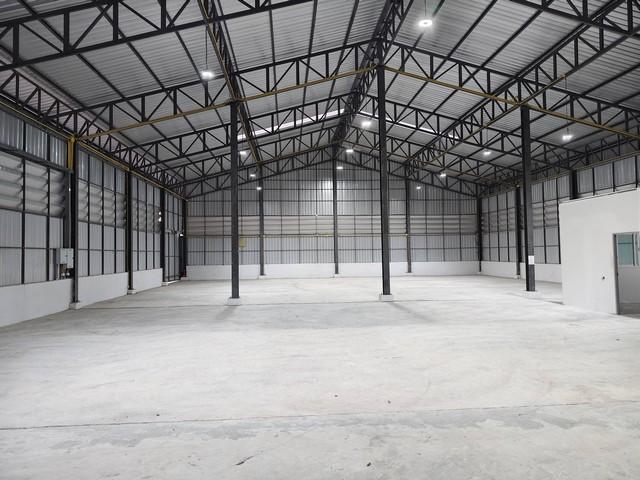 BR 1654 ให้เช่าโกดัง 600 ตรม. พร้อมออฟฟิศ ติดถนนหทัยราษฎร์ บางชัน เทเลอร์เข้าออกซอยได้ 