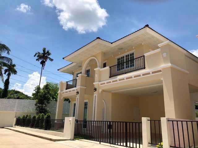 บ้านเดี่ยวหลังใหญ่ 2 ชั้น พร้อมเฟอร์นิเจอร์ครบ ทำเลดี สารภี