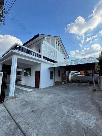 บ้านเดี่ยว + ที่ดิน ทำเลหายาก พร้อมอยู่ทันที สวนดอก