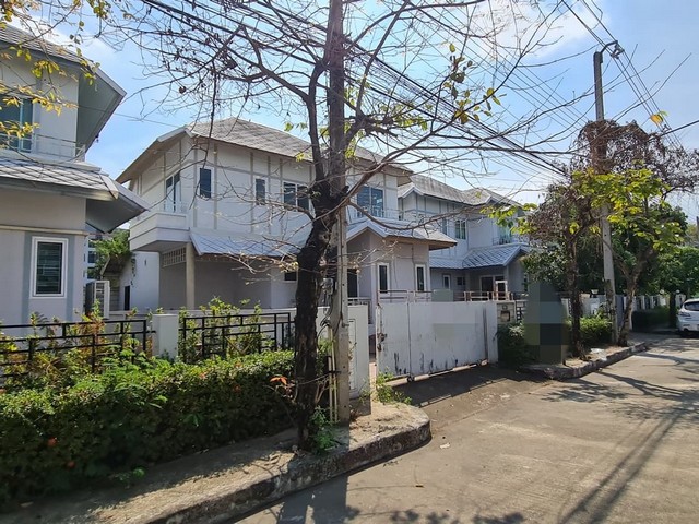 ขายบ้านเดี่ยว  หมู่บ้านบ้านสิริวลัย  ถนนรังสิต-นครนายก ซอย 44 ปทุมธานี