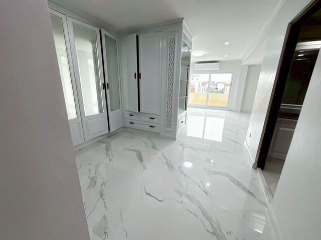 ให้เช่าบ้านหรู 5 ชั้น เย็นอากาศ เรสซิเดนท์ ใจกลางสาทร 450 ตร.ม. 4 ห้องนอน รีโนเวทใหม่ทั้งหลัง ใกล้ One Bangkok 