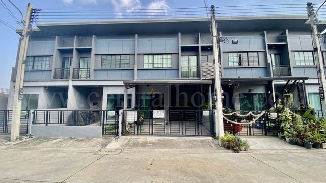 ทาวน์โฮม สิริ เพลส รังสิต ต่อเติมครบ พร้อมเข้าอยู่ ใกล้ทางด่วนบางพูน