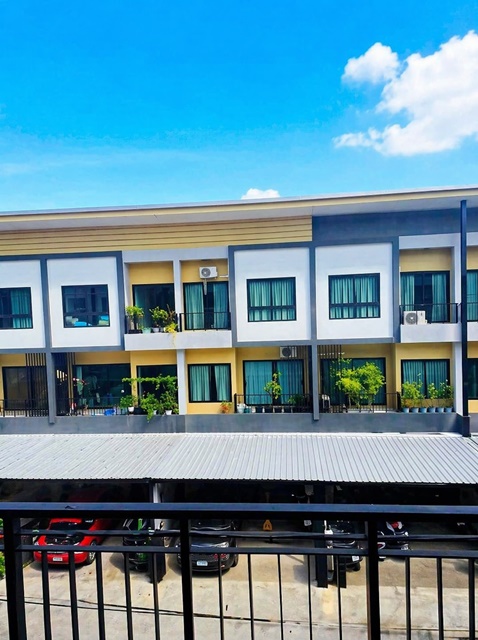 BTS สำโรง 1กม. ทาวน์โฮม 4นอน 3น้ำ ใกล้BTS แบริ่ง  20 ตร.ว. 240 ตร.ม. บ้านใหม่ 3 ชั้น   ทำเลสุขุมวิท 113   อิมพีเรียลเวิร์ด สำโรง 1.5 กม