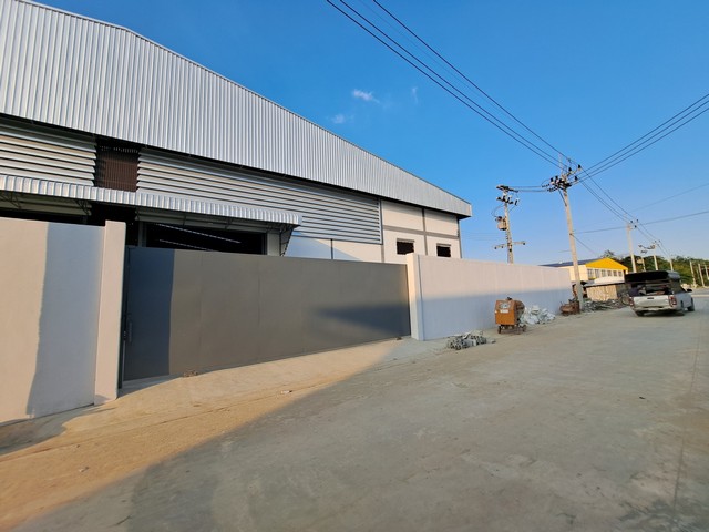 ให้เช่าโรรงานพื้นที่สีเขียว 1,750 ตรม พร้อมสำนักงาน ขอใบ รง.4 ใด้ ตําบลสวนหลวง อําเภอกระทุ่มเเบน 