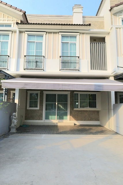 BH3916 ให้เช่าทาวน์โฮม 2 ชั้น อินดี้ 1 บางนา รามคำแหง 2 ตรงข้าม Mega Bangna ใกล้โรงเรียนนานาชาติ หิ้วกระเป๋าเข้าอยู่ได้เลย