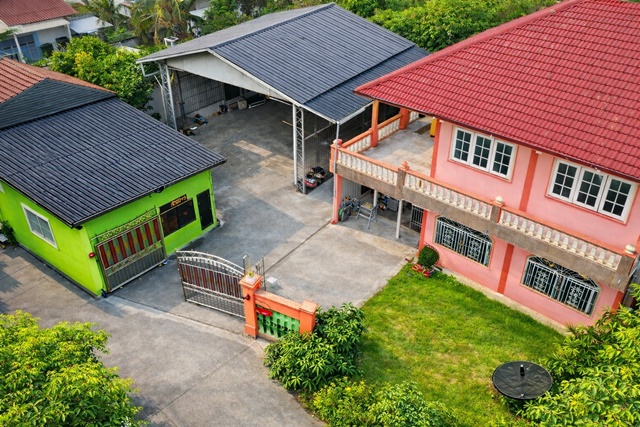 ถนนพุทธสาคร 255 ตร.ว. 500 ตร.ม. ตลาดอ้อมน้อย 1.4กม. บ้านเดี่ยว 2ชั้น 6นอน 6น้ำ พร้อมโกดังโรงงานและลานจอดรถ 