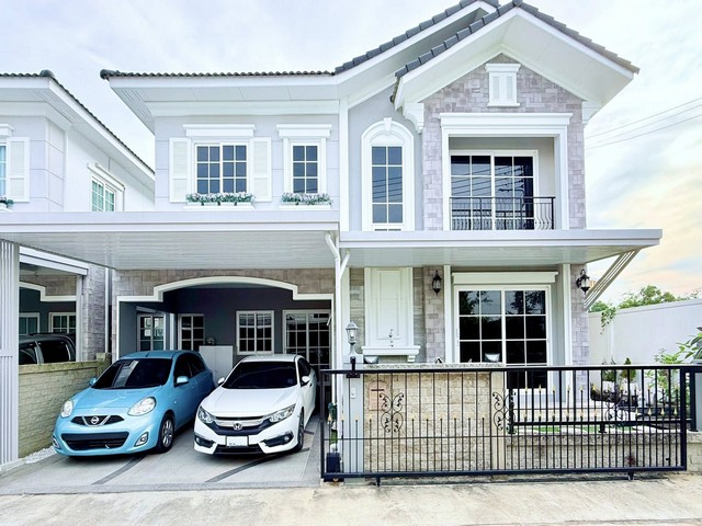 ขายบ้านเดี่ยว 2 ชั้นแปลงมุม 43 ตรว.4 ห้องนอน โครงการ Prestige ฟิวเจอร์-รังสิต คลอง1 ใกล้ฟิวเจอร์รังสิต เฟอร์พร้อมเข้าอยู่ 