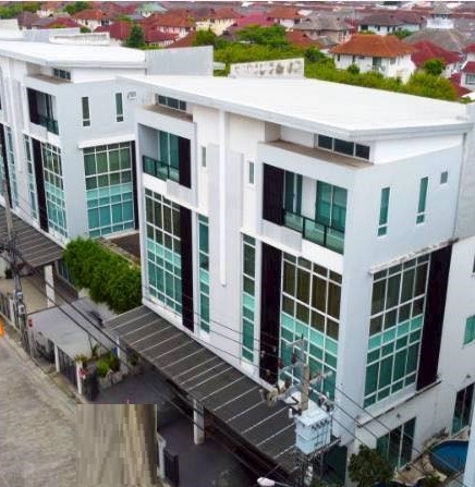 ให้เช่าสำนักงาน โครงการ  บิซ แกลเลอเรีย นวลจันทร์ เลียบด่วนเอกมัน รามอินทรา   มี 3 หลังให้เลือก