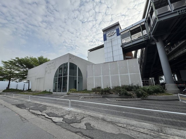 ให้เช่าแปลงใหญ่ 170 ตร.ว พร้อมออฟฟิศ ติดถนนใหญ่ รถไฟฟ้าบางพลัด