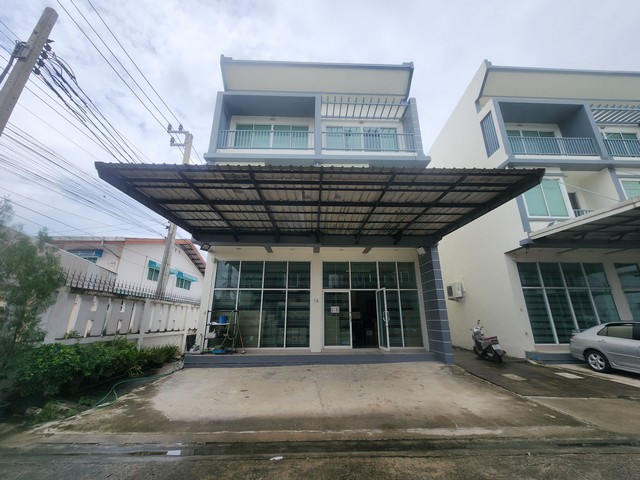 ขาย ทาวน์โฮม 3 ชั้น ฟูลเฮาส์ บางแวก 94  ถนนกว้าง เหมาะทำโฮมออฟฟิต ใกล้แหล่งชุมชน 