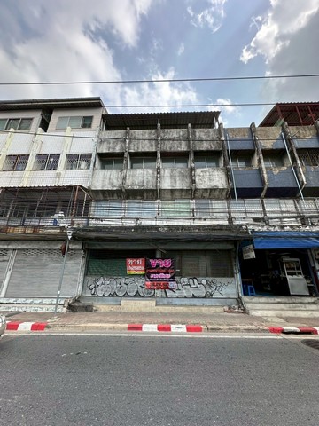 ขายอาคารพาณิชย์ 2คูหาทะลุกัน ติดถนน พัฒนาการ - ศรีนครินทร์ ทำเล ใกล้ รถไฟฟ้า 3 สาย , โลตัส พัฒนาการ , ธัญญาพาร์ค ฯ