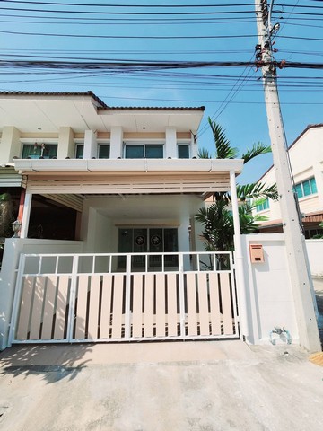 ขายทาวน์โฮม 2 ชั้นหลังมุม โครงการ กลอรี่เฮ้าส์ 2บ่อนไก่ อำเภอหัวหิน จังหวัดประจวบคีรีขันธ์ รีโนเวทใหม่พร้อมเข้าอยู่