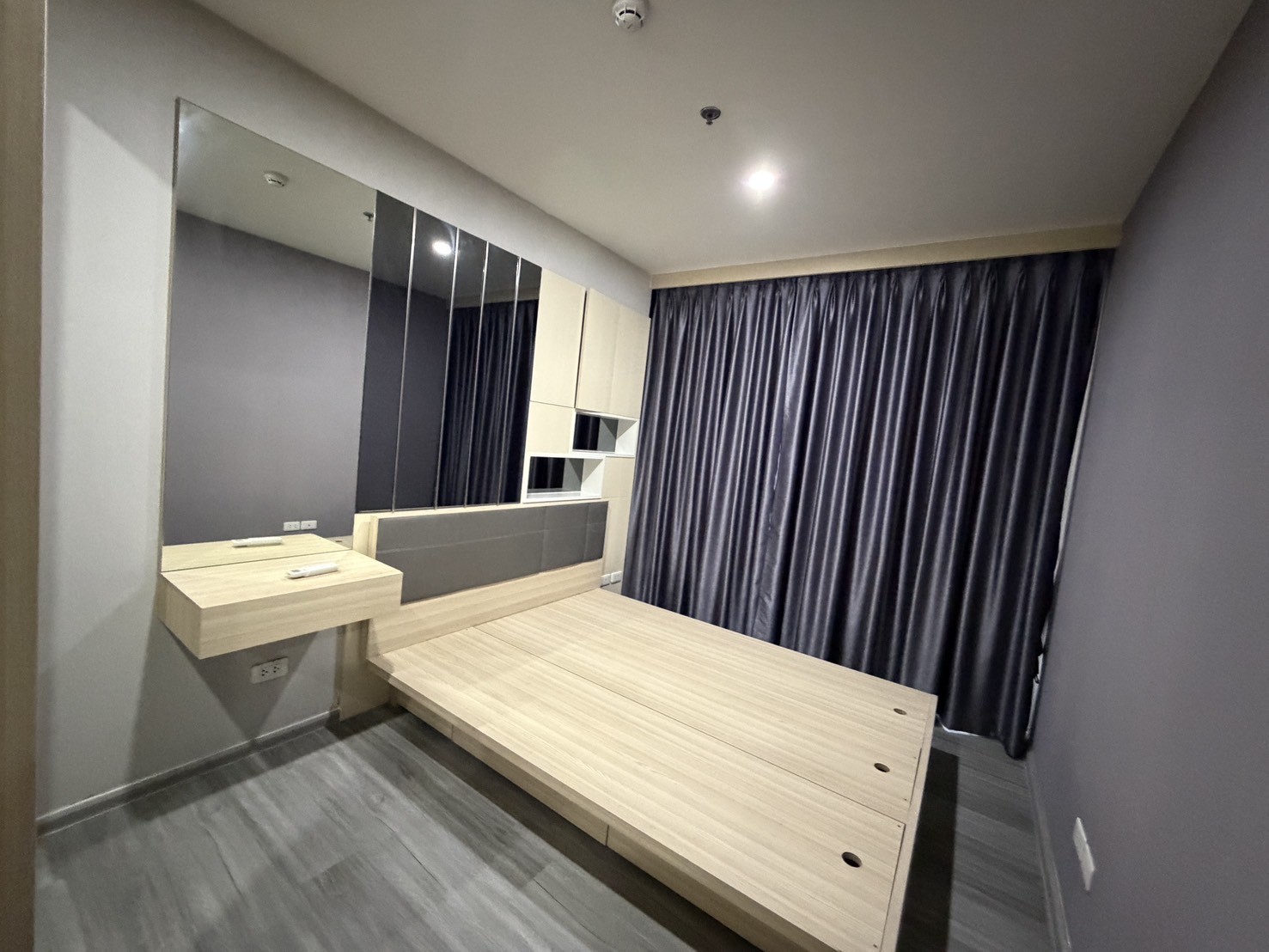 Ideo O2 Private Convenient Clean 15th Floor BTS Bangna