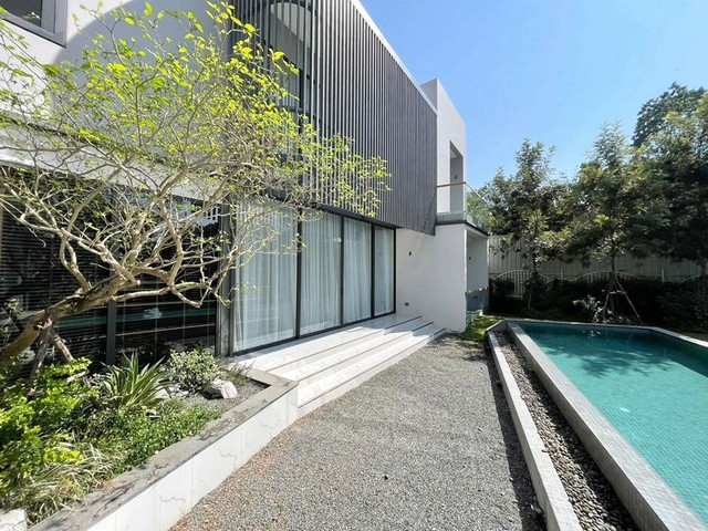 บ้านสร้างใหม่ 2 ชั้น สไตล์โมเดิร์น บรรยากาศเงียบสงบ ดอยสะเก็ด