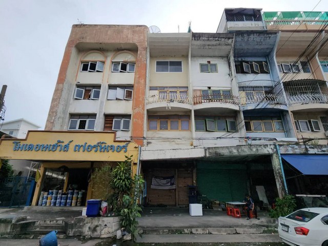  ขาย อาคารพาณิชย์ คลองจั่น บางกะปิ เขตบางกะปิ  กรุงเทพฯ ห่างจาก เดอะมอลล์ไลฟ์สโตร์ บางกะปิ 1.50 กม. 