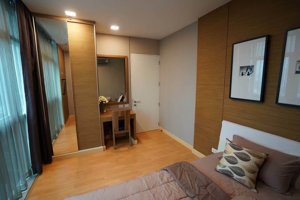 Nusasiri Grand Sukhumvit 42 Spacious 18th Floor BTS Ekkamai