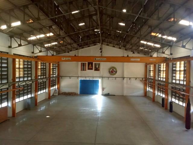 BR 1712 ให้เช่าโกดังพร้อมออฟฟิศ 1,100 ตรม ย่านลาดกระบัง ถนนศรีนครินทร์-ร่มเกล้า ใกล้สนามบินสุวรรณภูมิ