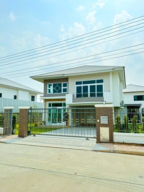 บ้าน คฤหาสน์หรู 4นอน  แม็คโคร หัวทะเล1.36 กม. ถ.เลี่ยงเมืองนครราชสีมา 3น้ำ ใกล้รร.สารสาสน์ 800 ม. 62 ตร.ว.248 ตร.ม. ตลาดโอเอ็ม ไนท์ 600 ม.