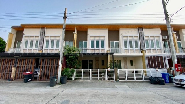 ขายและให้เช่า ทาวน์โฮม โกลเด้น ทาวน์ ชัยพฤกษ์ - วงแหวน บ้านใหม่ไม่เคยเข้าอยู่