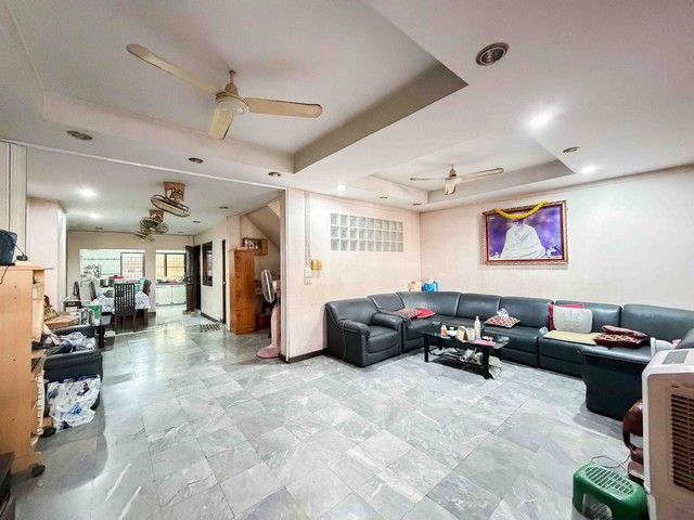 ขาย ทาวน์โฮม 3 ชั้น ฐิติพร พัฒนาการ 29 ใกล้สนามบินสุวรรณภมิ  เหมาะออฟฟิศ  แขวงสวนหลวง เขตสวนหลวง,กรุงเทพมหานคร