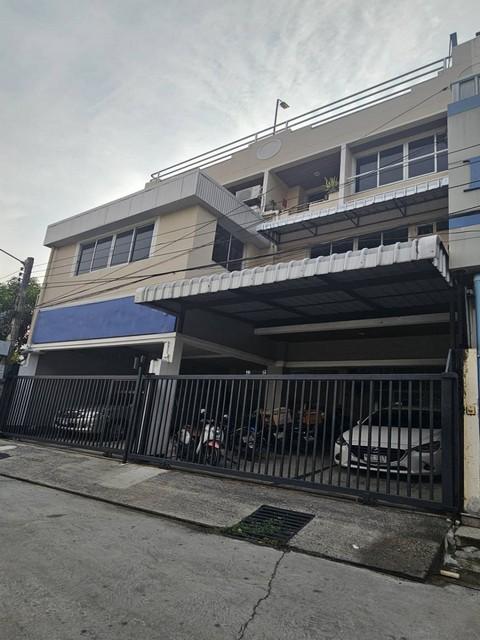 HR 9607 ให้เช่า ขายโฮมออฟฟิศ 3 ชั้น 50 ตรว. ซอยบางนาตราด 21 ทะลุอุดมสุข 56 ใกล้เซ็นทรัลบางนา