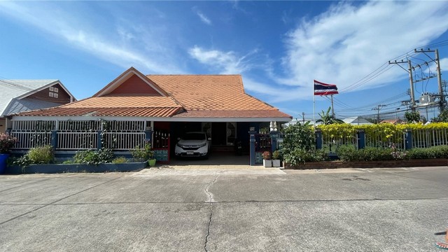 ขาย บ้านเดี่ยว 1ชั้นหมู่บ้าน the ville jomtien  ซ.เขามะกอก ใกล้ทะเลจอมเทียนเพียง 10น.